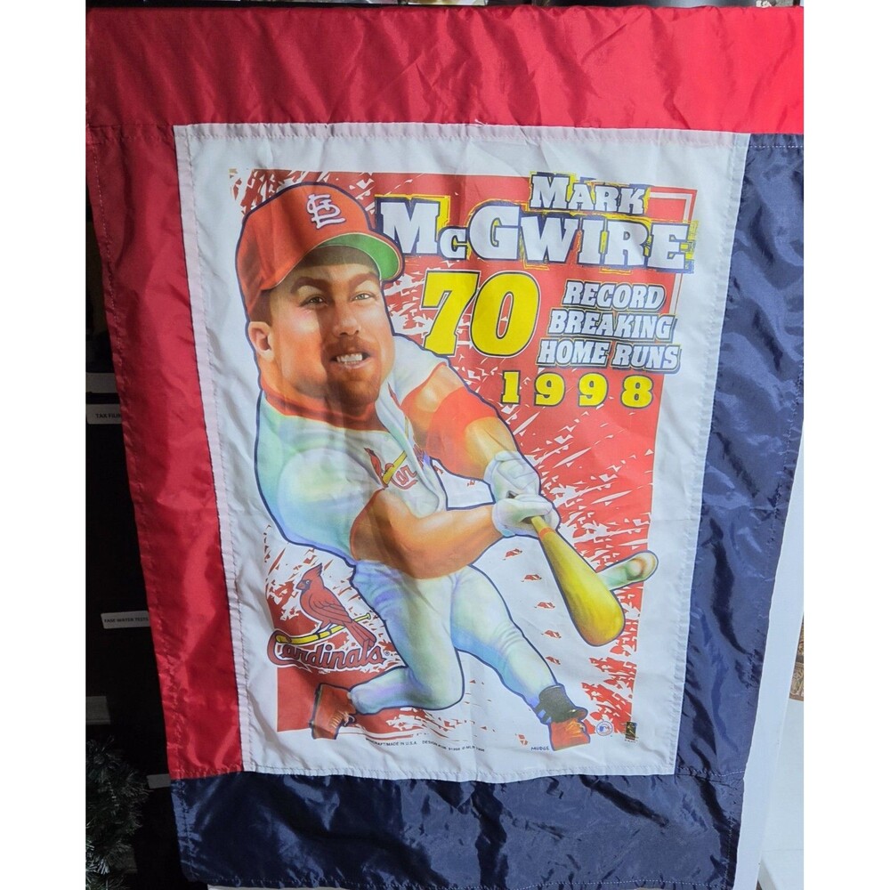 Mark McGwire 1998 Wall Hanging Banner Wincraft 70th Record Breaking HR (28×42)